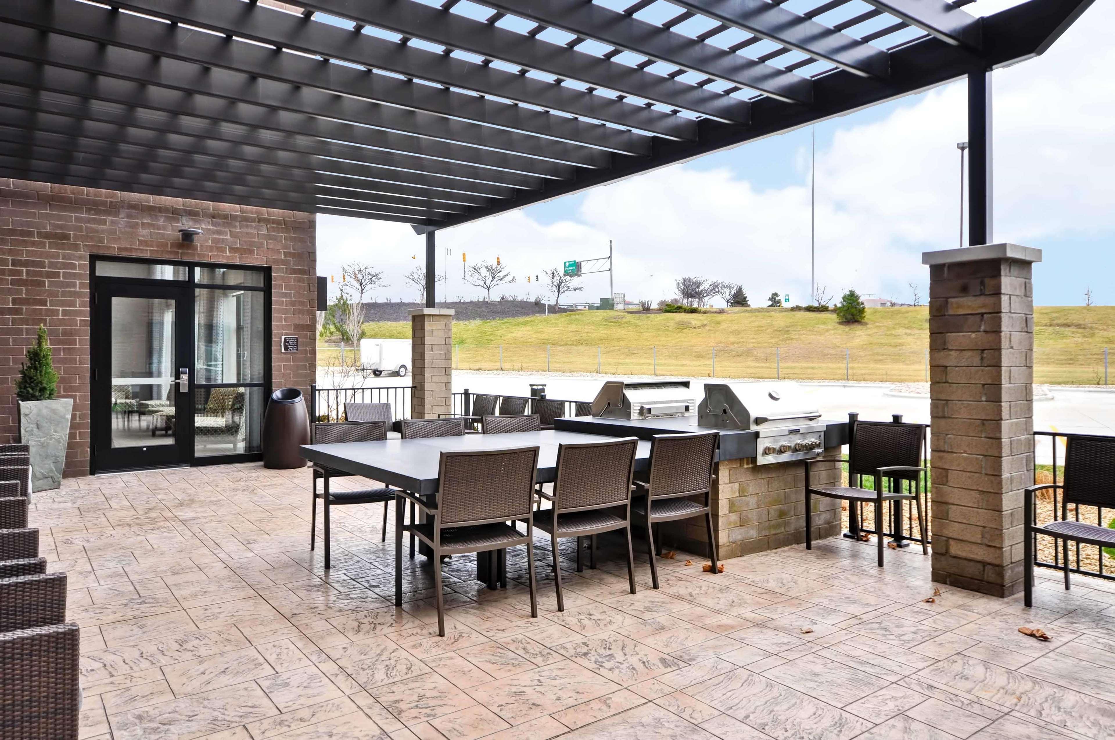 Homewood Suites By Hilton Cincinnati/Уэст-Честер Экстерьер фото