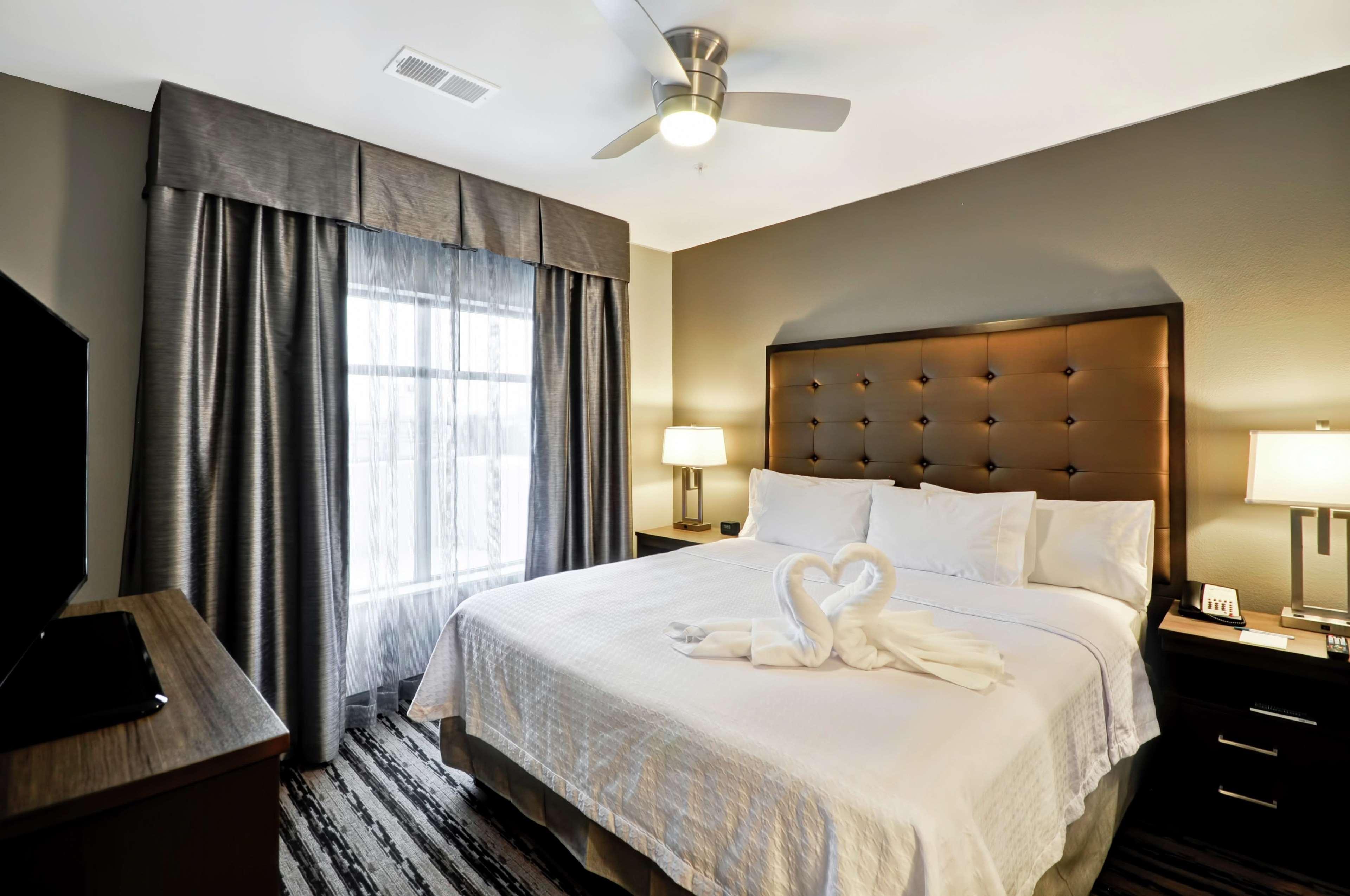 Homewood Suites By Hilton Cincinnati/Уэст-Честер Экстерьер фото