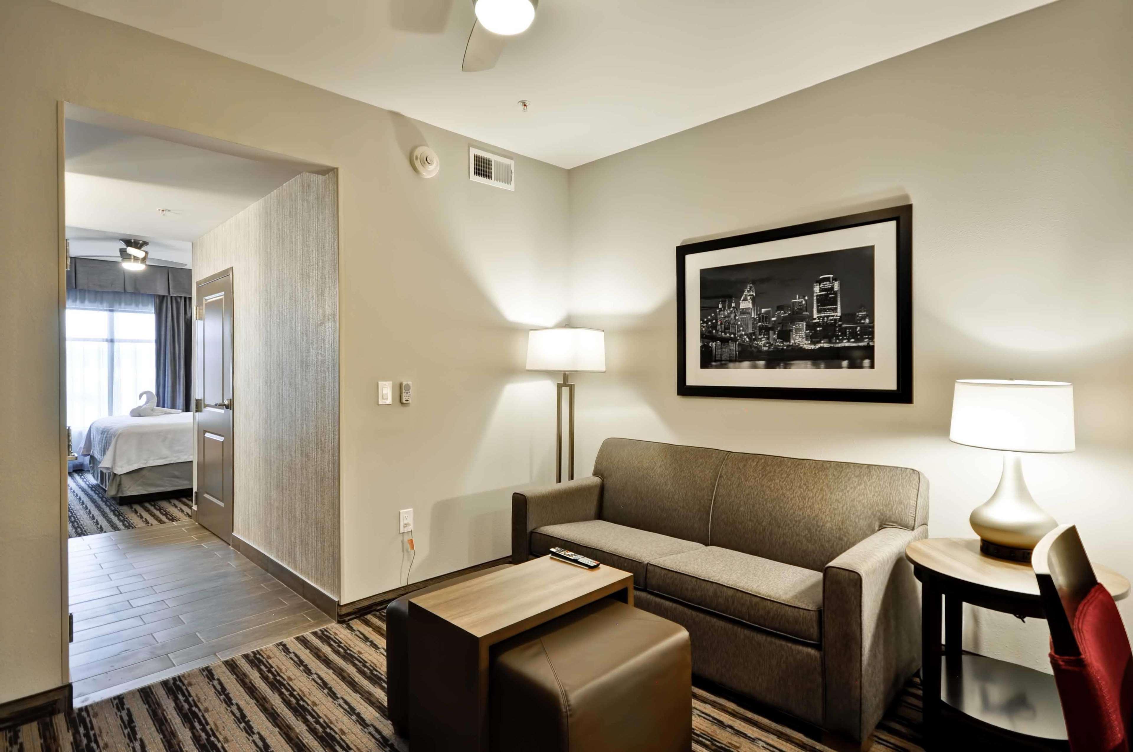 Homewood Suites By Hilton Cincinnati/Уэст-Честер Экстерьер фото